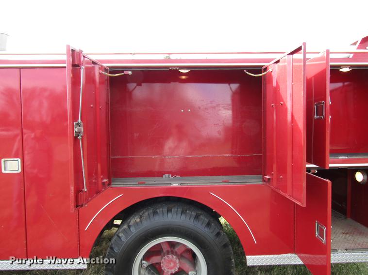 image for item DD3798 1977 Ford 750 fire truck