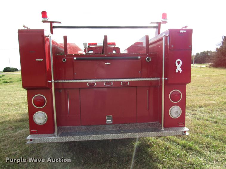 image for item DD3798 1977 Ford 750 fire truck