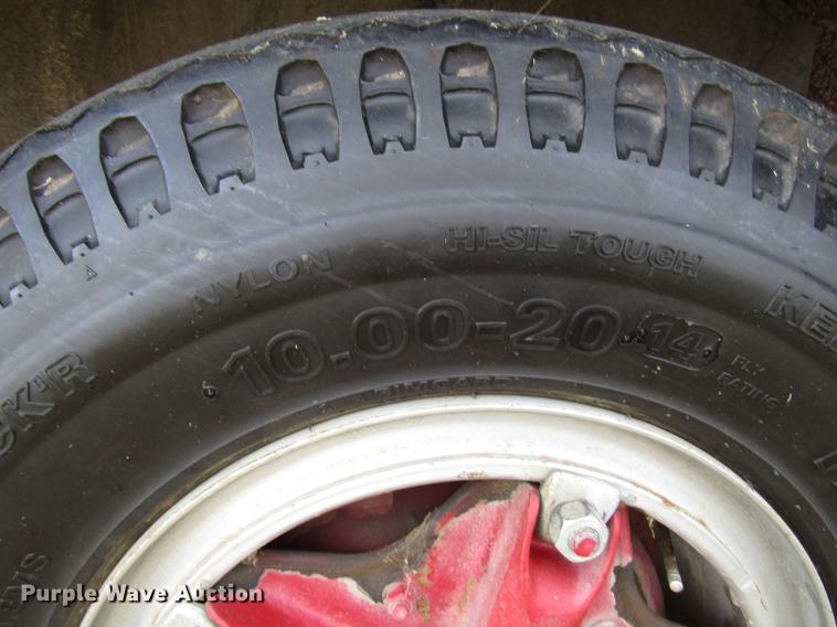 image for item DD3798 1977 Ford 750 fire truck