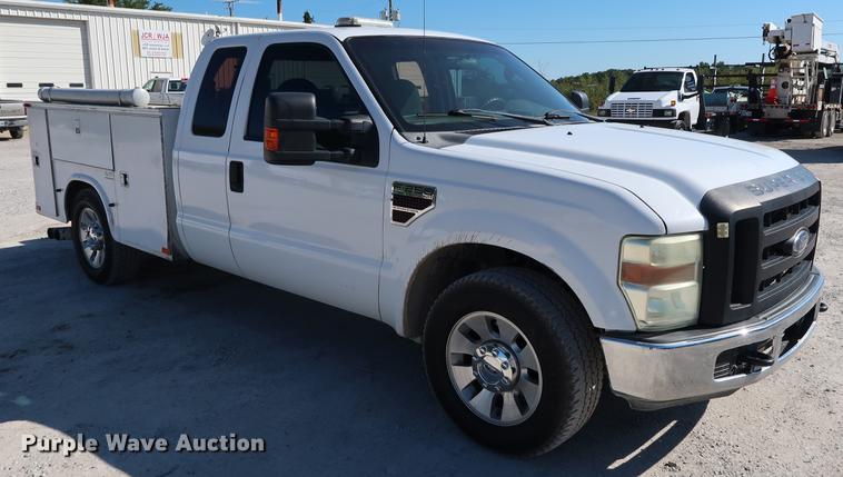image for item DD5334 2008 Ford F250 Super Duty SuperCab utility bed pickup truck