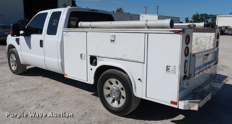 image for item DD5334 2008 Ford F250 Super Duty SuperCab utility bed pickup truck