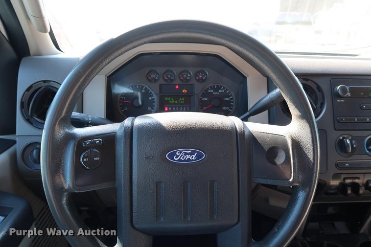 image for item DD5334 2008 Ford F250 Super Duty SuperCab utility bed pickup truck
