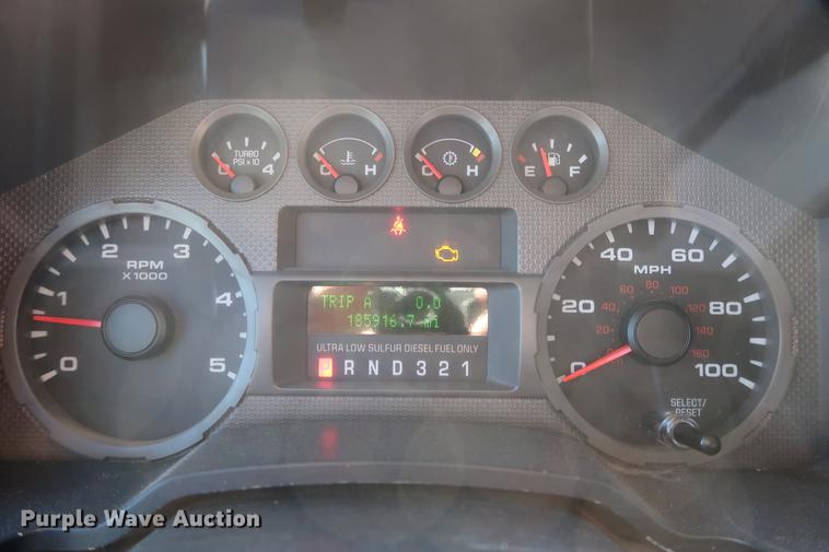 image for item DD5334 2008 Ford F250 Super Duty SuperCab utility bed pickup truck