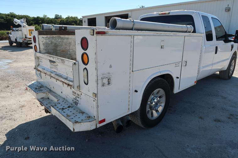 image for item DD5334 2008 Ford F250 Super Duty SuperCab utility bed pickup truck