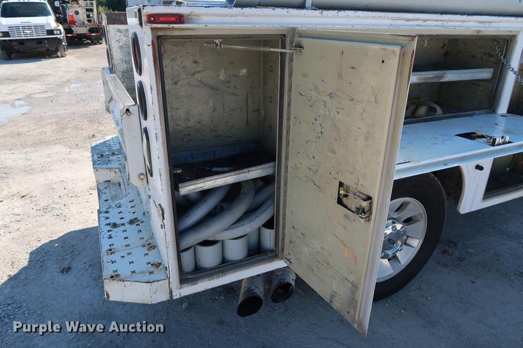 image for item DD5334 2008 Ford F250 Super Duty SuperCab utility bed pickup truck