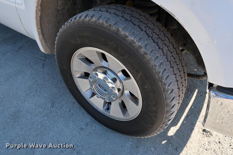 image for item DD5334 2008 Ford F250 Super Duty SuperCab utility bed pickup truck