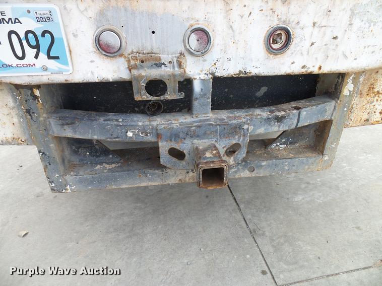 image for item DD5941 2003 Ford F250 Super Duty flatbed pickup truck