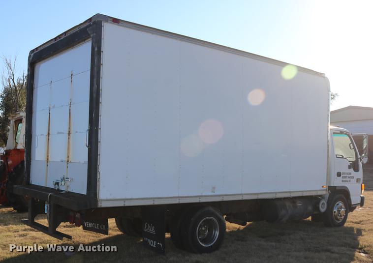 image for item DD5972 2000 GMC W4500 box truck