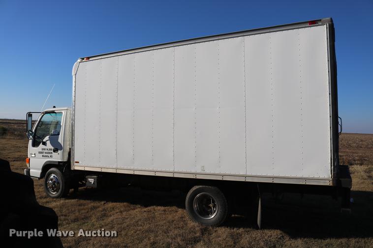 image for item DD5972 2000 GMC W4500 box truck