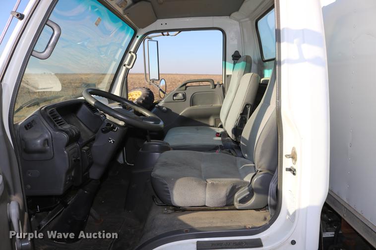 image for item DD5972 2000 GMC W4500 box truck