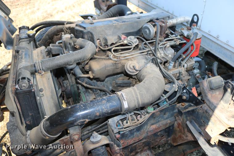 image for item DD5972 2000 GMC W4500 box truck