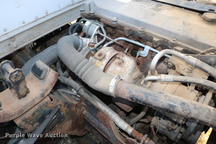 image for item DD5972 2000 GMC W4500 box truck