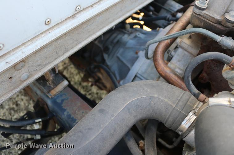 image for item DD5972 2000 GMC W4500 box truck