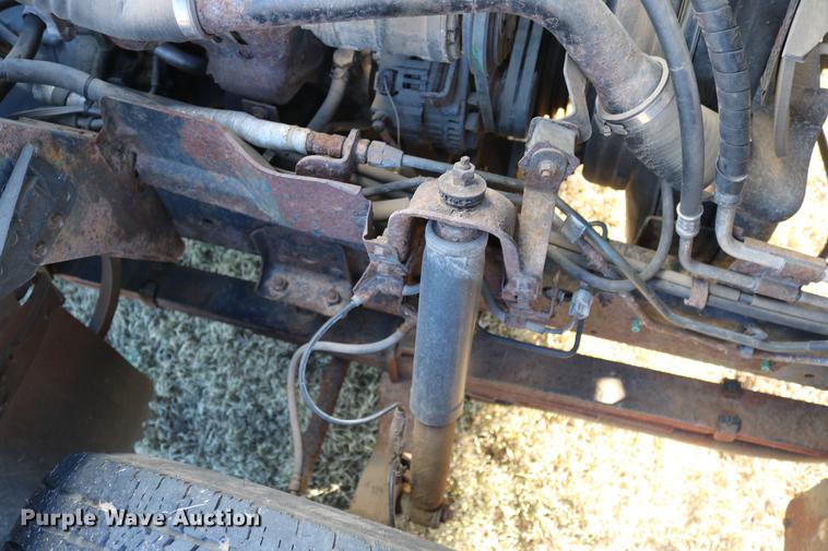 image for item DD5972 2000 GMC W4500 box truck