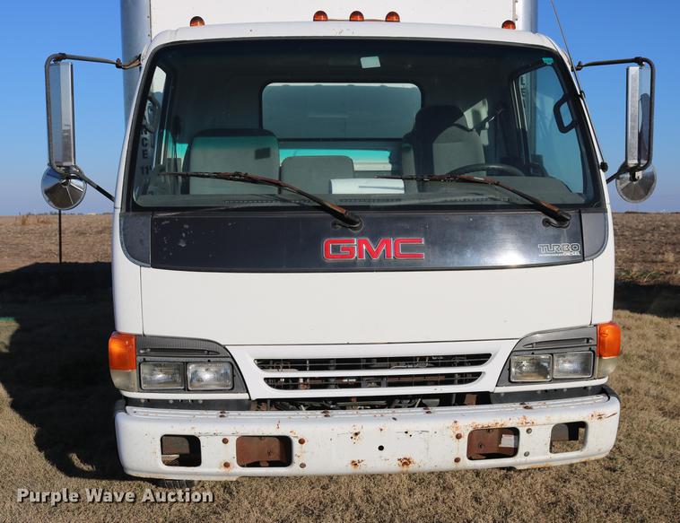 image for item DD5972 2000 GMC W4500 box truck
