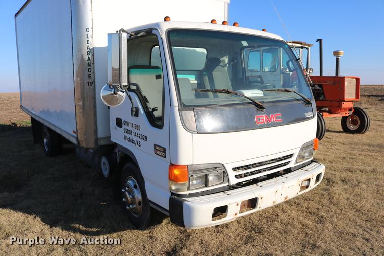 image for item DD5972 2000 GMC W4500 box truck