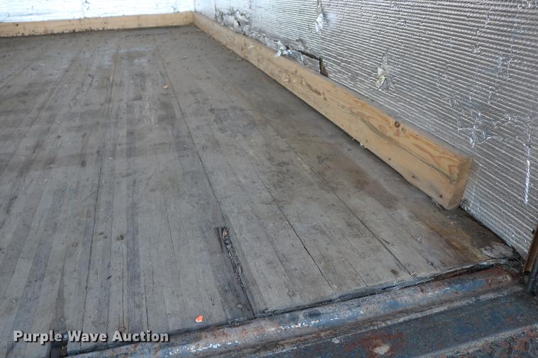 image for item DD5972 2000 GMC W4500 box truck