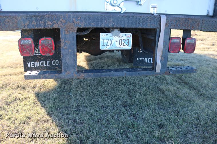 image for item DD5972 2000 GMC W4500 box truck