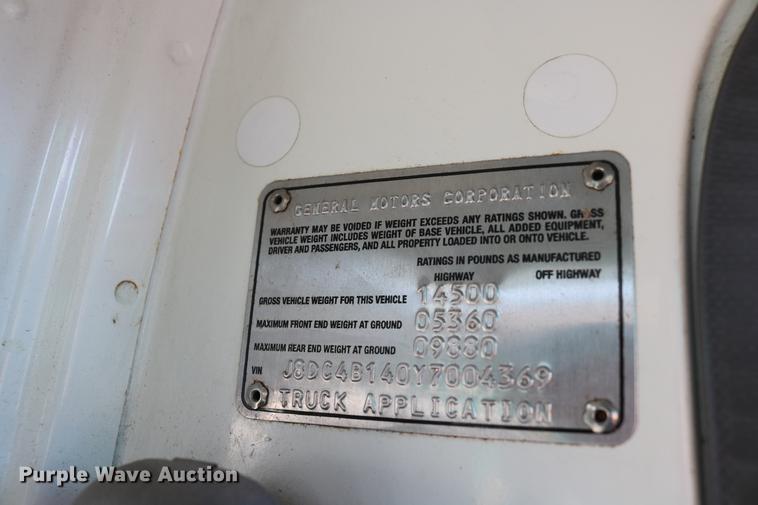 image for item DD5972 2000 GMC W4500 box truck