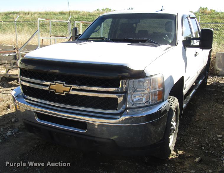 image for item DD6660 2011 Chevrolet Silverado 2500HD Crew Cab pickup truck