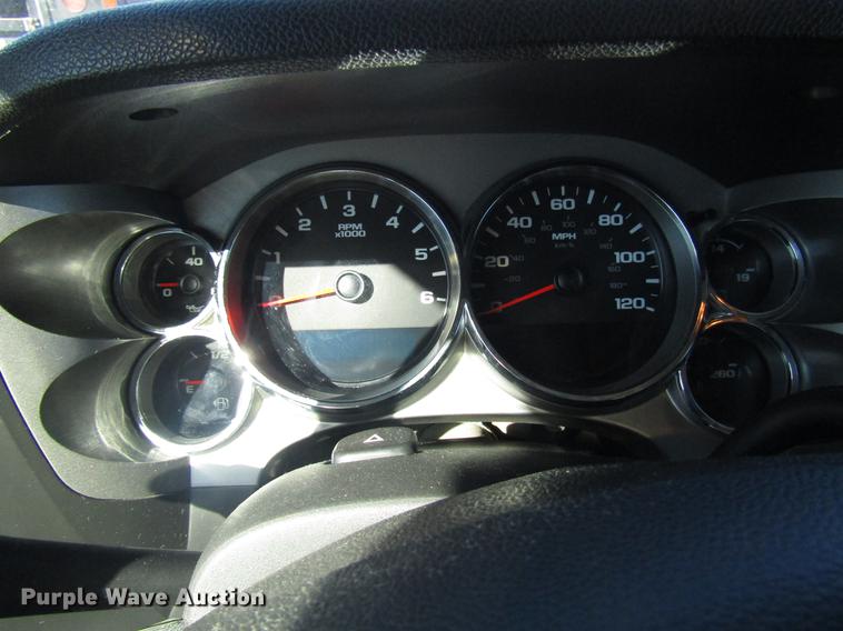 image for item DD6660 2011 Chevrolet Silverado 2500HD Crew Cab pickup truck