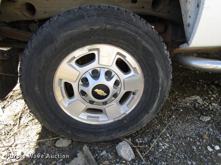 image for item DD6660 2011 Chevrolet Silverado 2500HD Crew Cab pickup truck