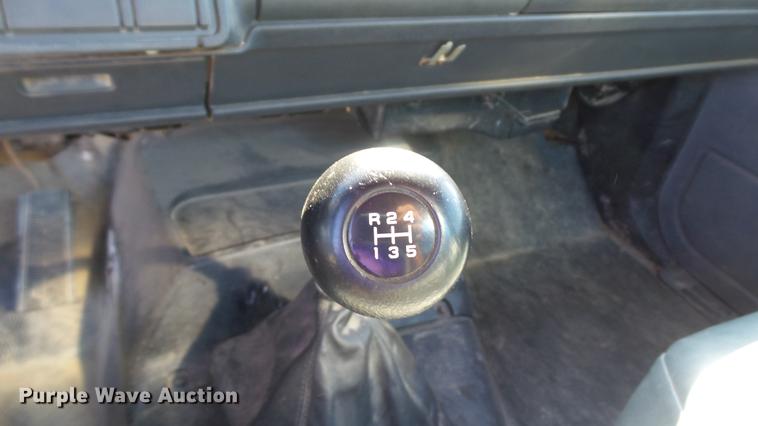 image for item DD7406 1996 GMC TopKick Lo-Pro box truck