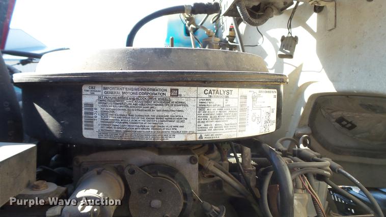 image for item DD7406 1996 GMC TopKick Lo-Pro box truck