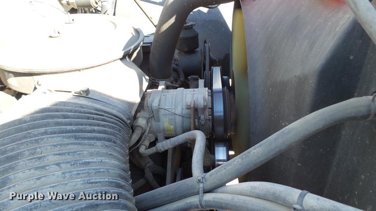 image for item DD7406 1996 GMC TopKick Lo-Pro box truck