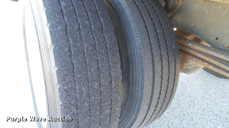 image for item DD7406 1996 GMC TopKick Lo-Pro box truck