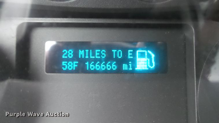 image for item DE4917 2012 Ford F250 Super Duty XL SuperCab flatbed pickup truck