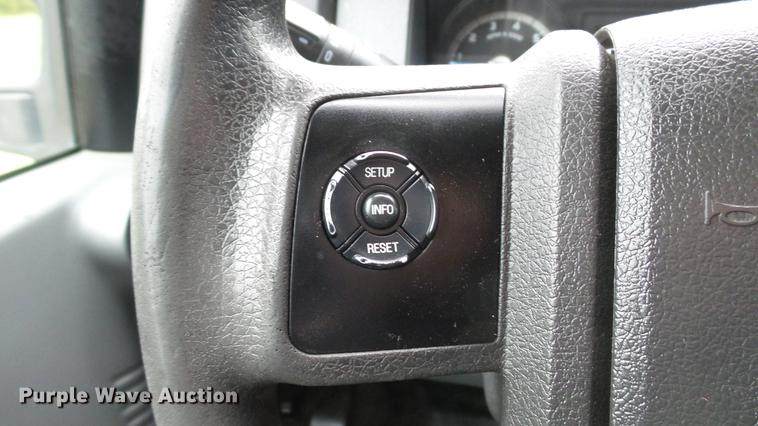 image for item DE4917 2012 Ford F250 Super Duty XL SuperCab flatbed pickup truck