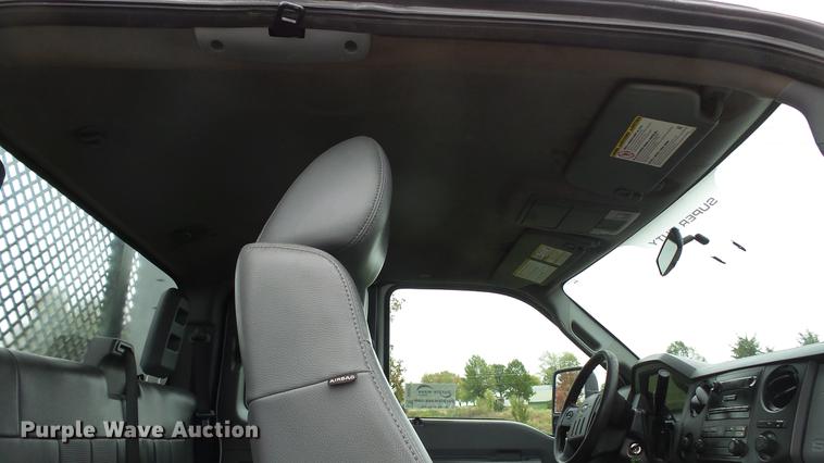 image for item DE4917 2012 Ford F250 Super Duty XL SuperCab flatbed pickup truck