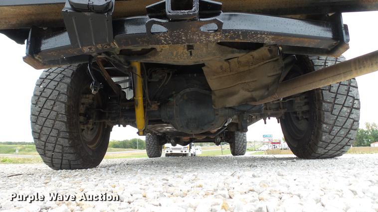 image for item DE4917 2012 Ford F250 Super Duty XL SuperCab flatbed pickup truck