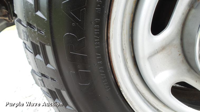 image for item DE4917 2012 Ford F250 Super Duty XL SuperCab flatbed pickup truck