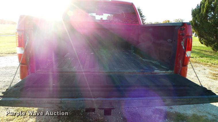 image for item DE4929 2004 Ford F150 SuperCrew pickup truck