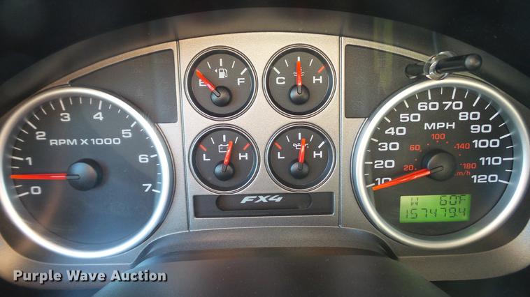 image for item DE4929 2004 Ford F150 SuperCrew pickup truck