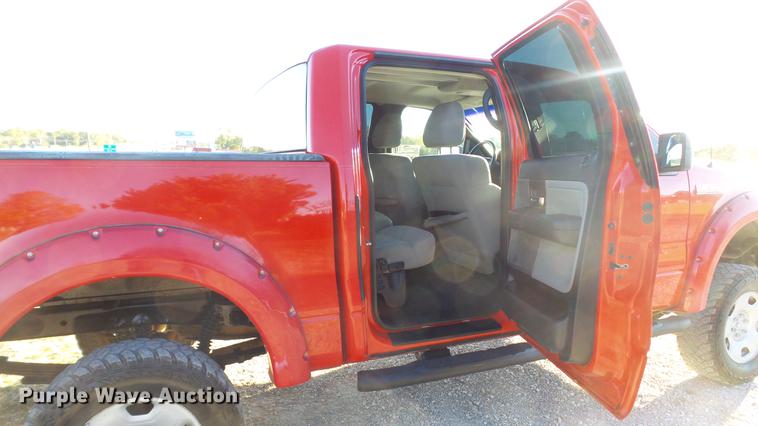 image for item DE4929 2004 Ford F150 SuperCrew pickup truck