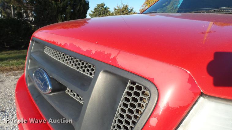 image for item DE4929 2004 Ford F150 SuperCrew pickup truck