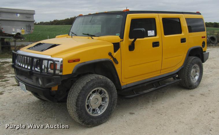 image for item DE5876 2004 Hummer H2 SUV