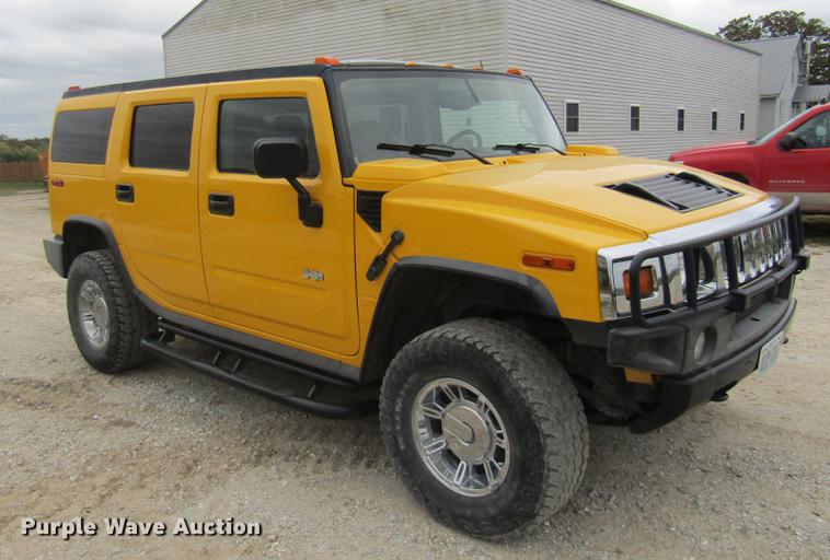 image for item DE5876 2004 Hummer H2 SUV