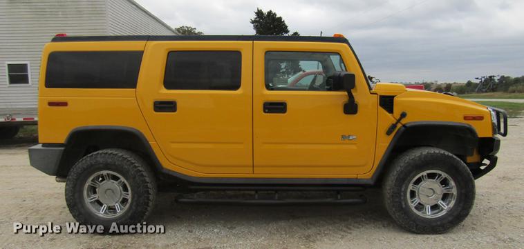 image for item DE5876 2004 Hummer H2 SUV