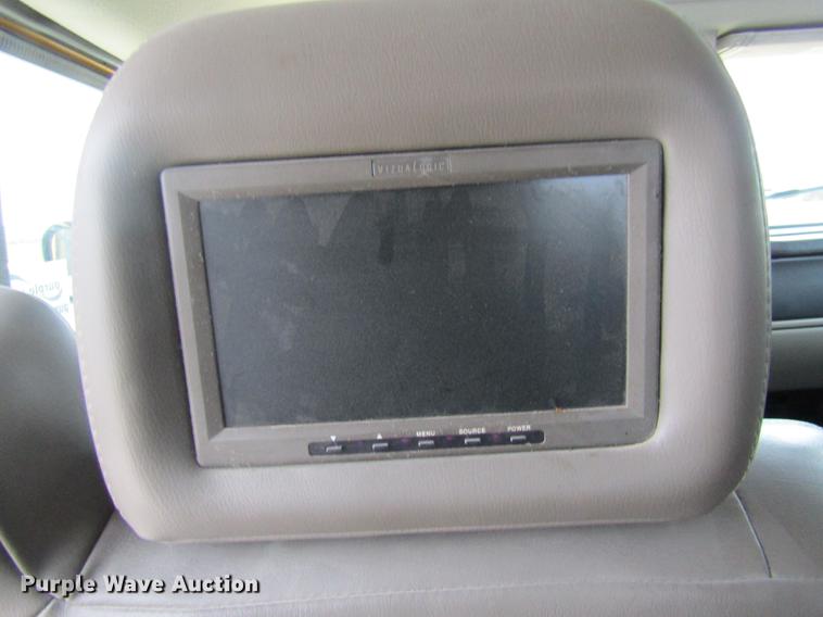 image for item DE5876 2004 Hummer H2 SUV