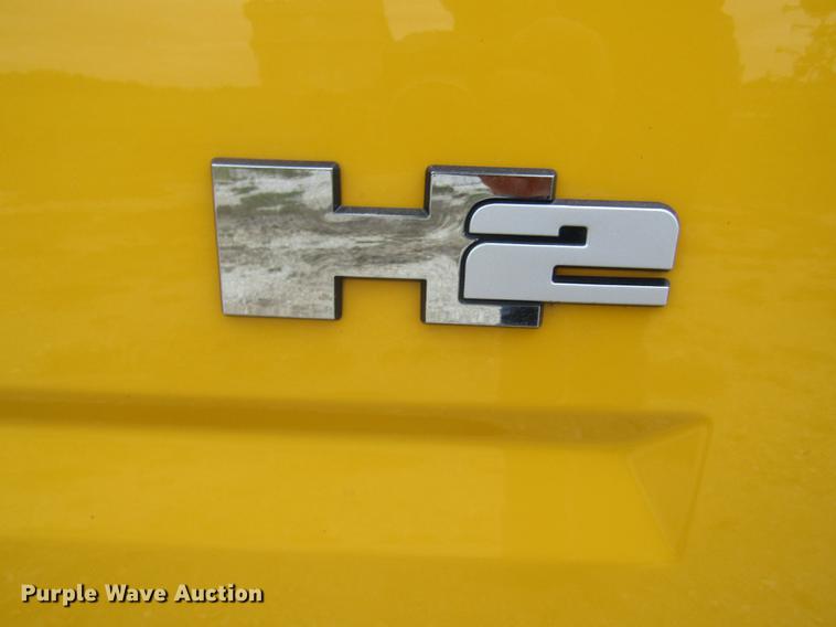 image for item DE5876 2004 Hummer H2 SUV