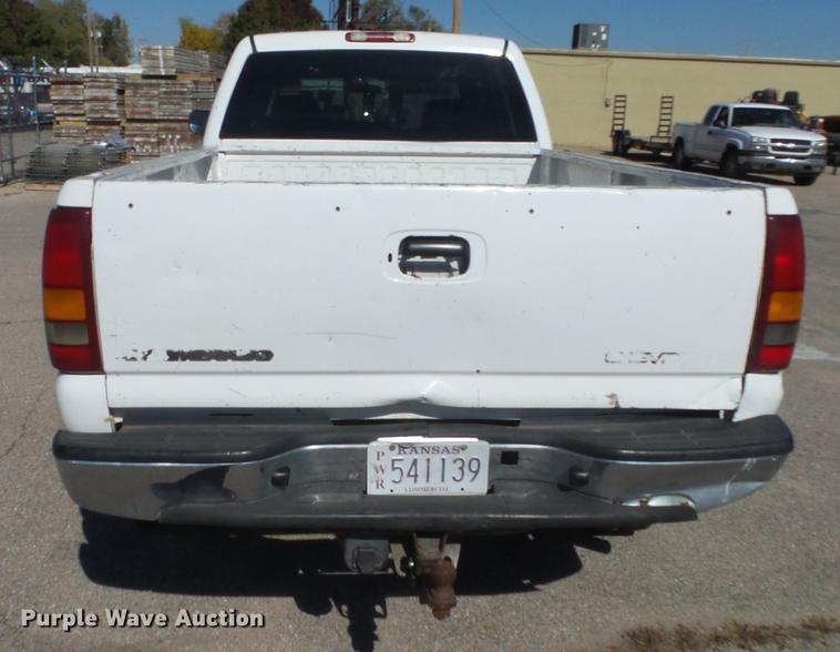 image for item DE7297 2002 Chevrolet Silverado 2500 Crew Cab pickup truck