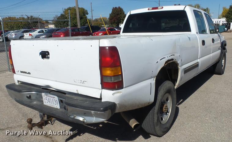 image for item DE7297 2002 Chevrolet Silverado 2500 Crew Cab pickup truck