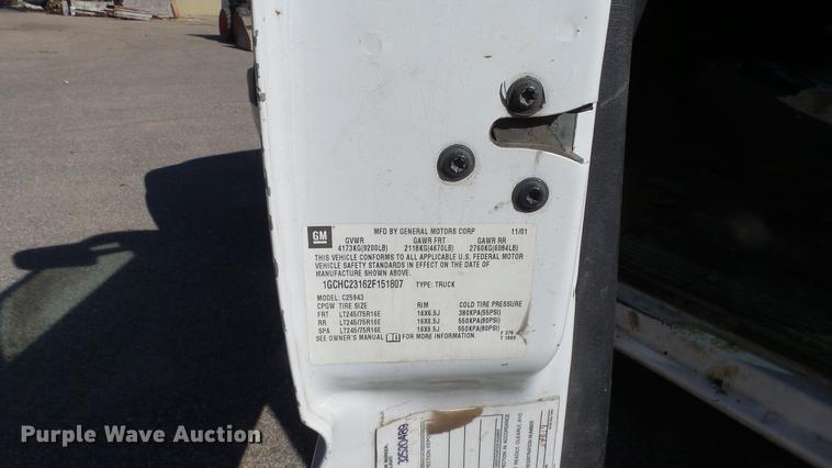 image for item DE7297 2002 Chevrolet Silverado 2500 Crew Cab pickup truck