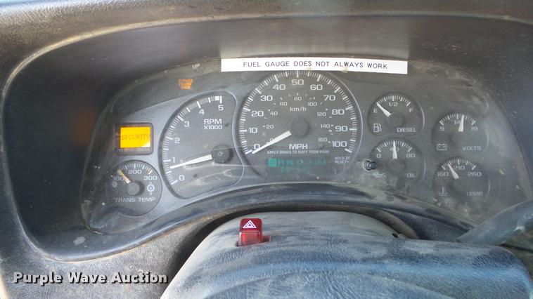 image for item DE7297 2002 Chevrolet Silverado 2500 Crew Cab pickup truck