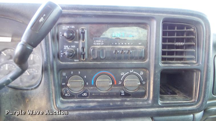 image for item DE7297 2002 Chevrolet Silverado 2500 Crew Cab pickup truck