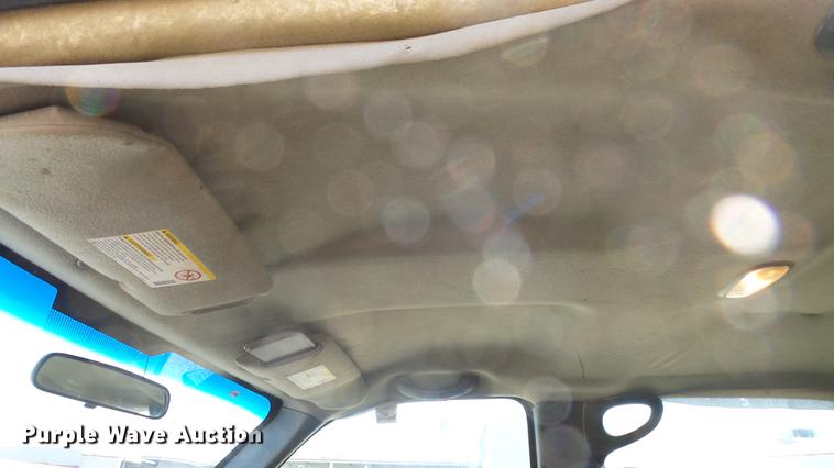 image for item DE7297 2002 Chevrolet Silverado 2500 Crew Cab pickup truck